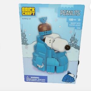 Peanuts Snoopy Puffer Jacket Building Set – 188 Piece Collectible DIY Block New